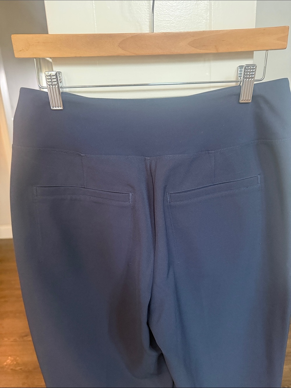 Athleta NWOT Endless Ankle Pants in Navy 6 - Picture 6 of 8